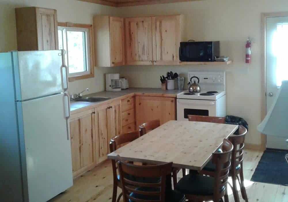 Trailside Cottage - kitchen and dining area